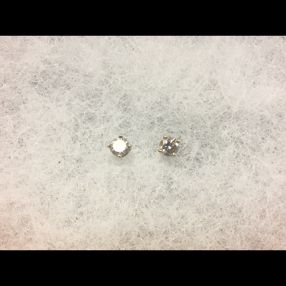 1/3 ct round-cut 14k white gold diamond earrings